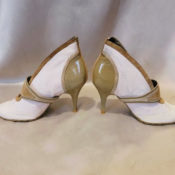 Cindy Says Cream Bootie Size 6 - Picture 3 of 8